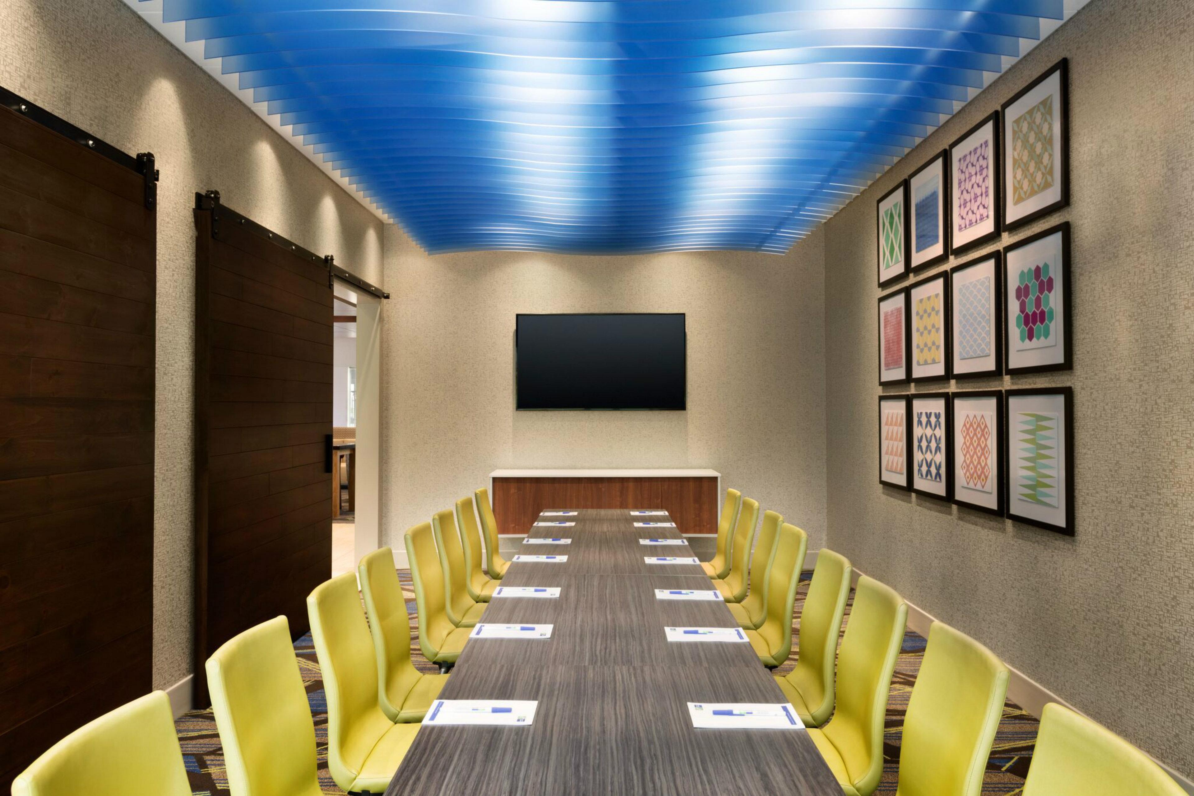 Holiday Inn Express - Alliance By Ihg Экстерьер фото
