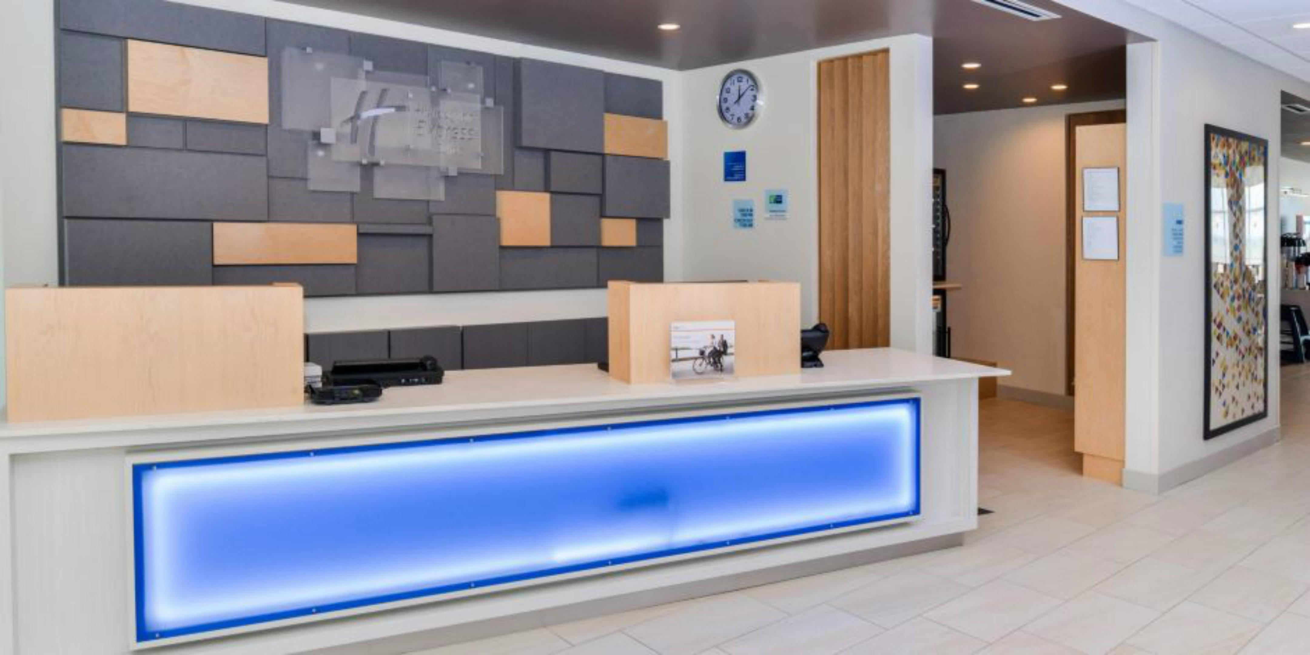 Holiday Inn Express - Alliance By Ihg Экстерьер фото